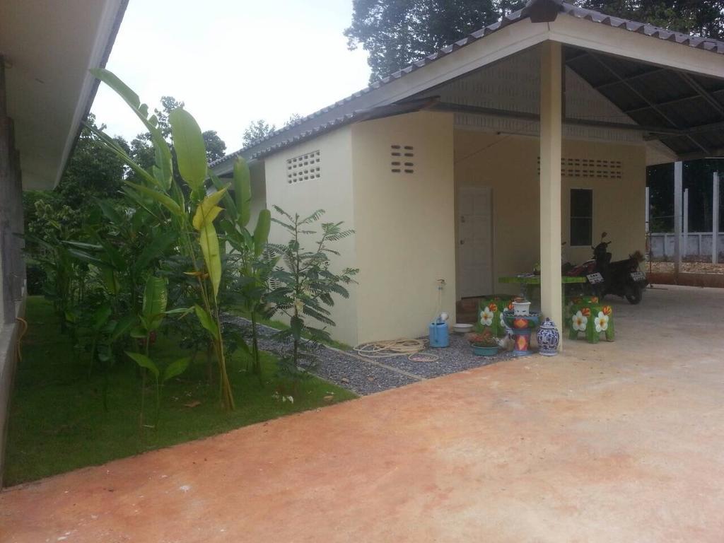 Khanom Garden Suite Quarto foto